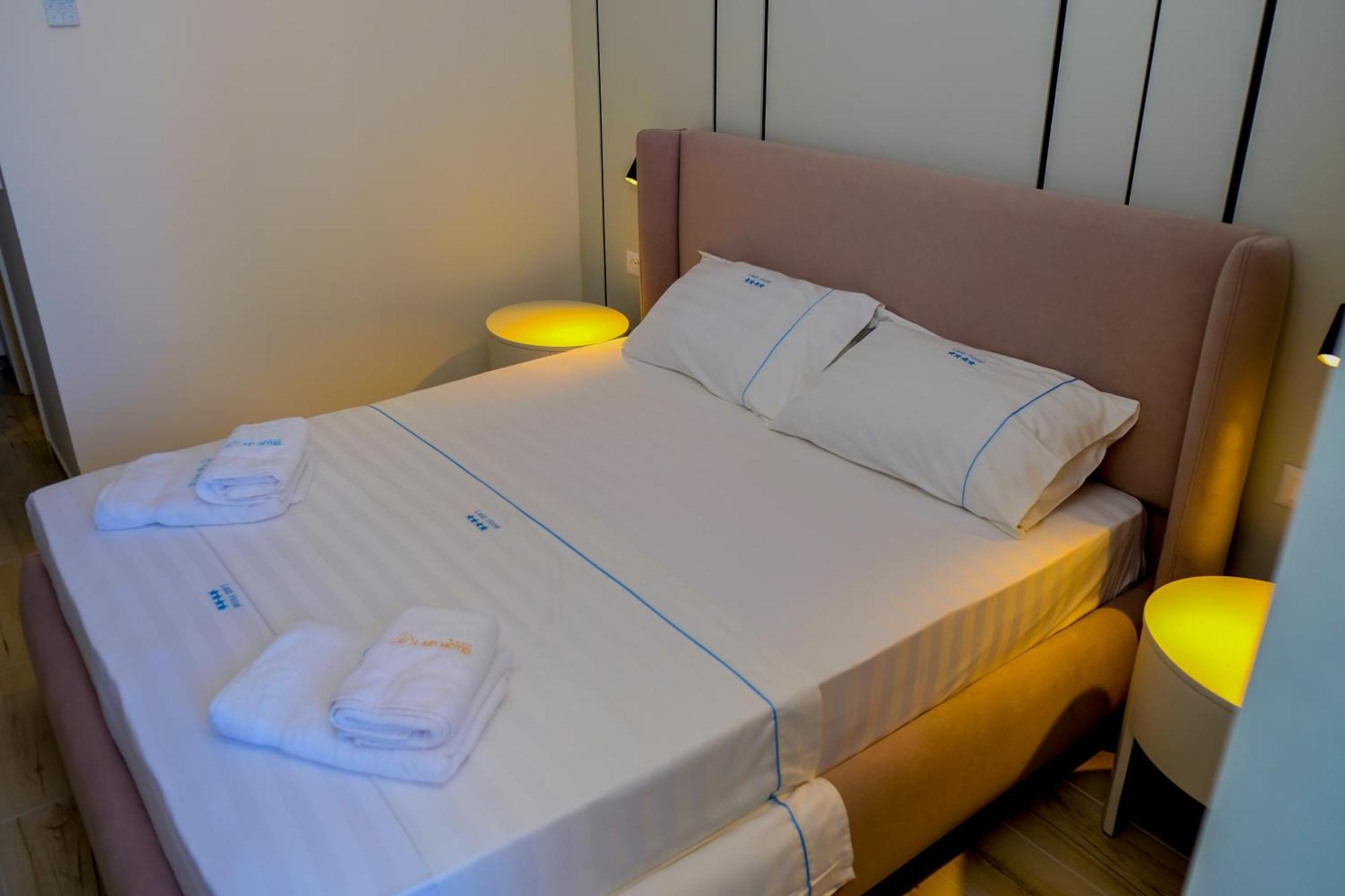 Laid Hotel Vlorë Extérieur photo