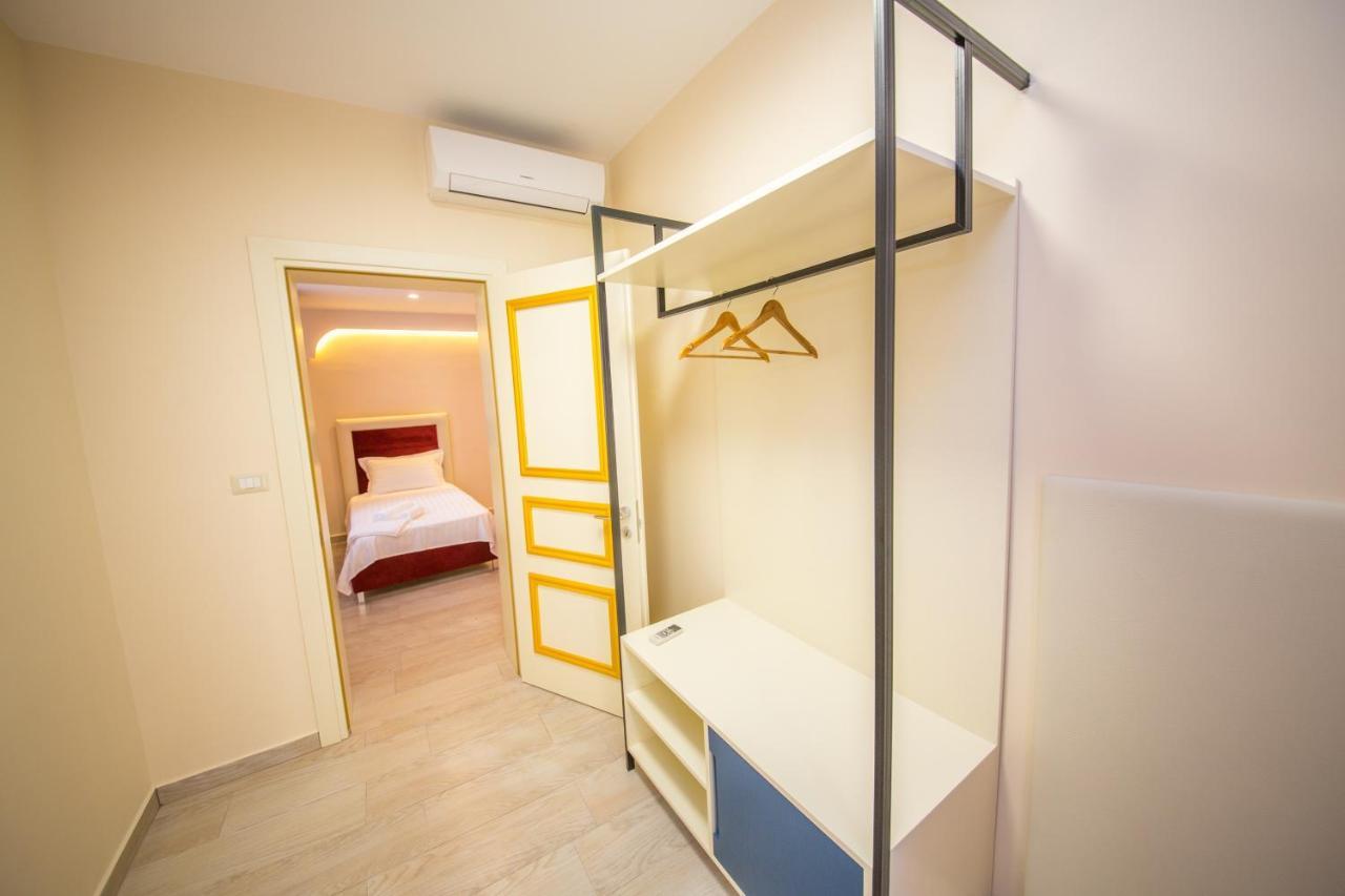 Laid Hotel Vlorë Extérieur photo