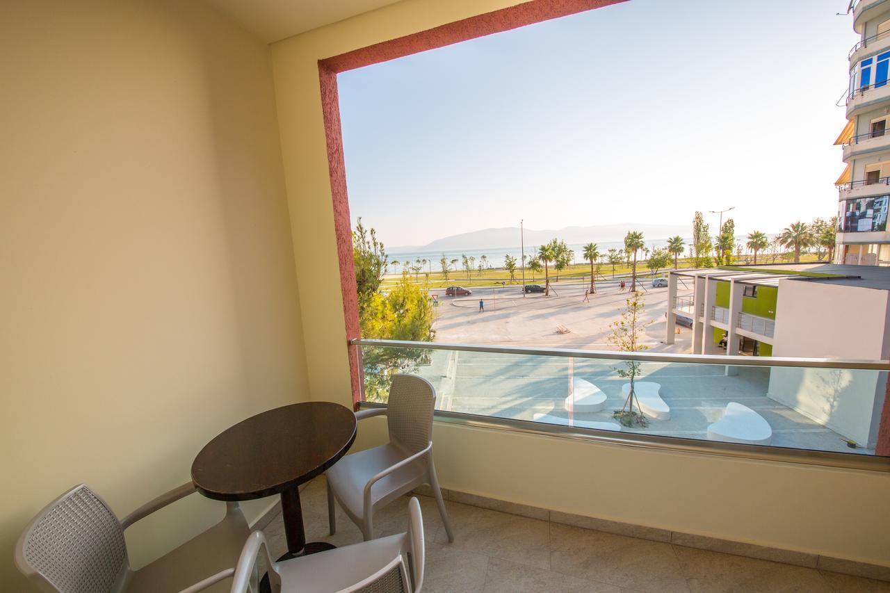 Laid Hotel Vlorë Extérieur photo