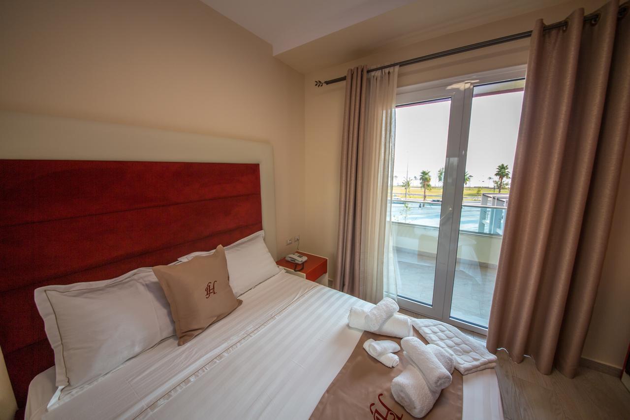 Laid Hotel Vlorë Extérieur photo