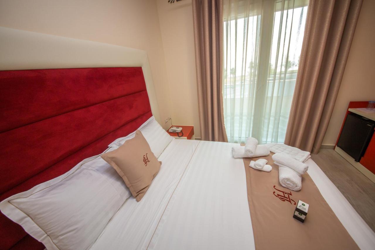 Laid Hotel Vlorë Extérieur photo