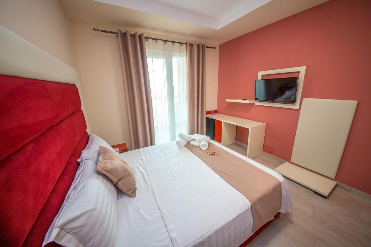 Laid Hotel Vlorë Extérieur photo